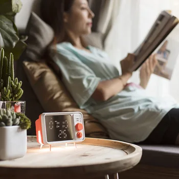 Table lamp retro TV alarm clock table lamp Bluetooth audio mirror clock thermometer bed multifunction clock B4
Table lamp retro TV alarm clock table lamp Bluetooth audio mirror clock thermometer bed multifunction clock B4