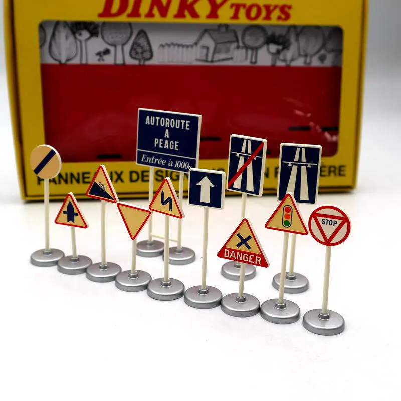 Atlas Dinky Toys 593 12 PANNEAUX DE Signalistion Routiere Models Collection