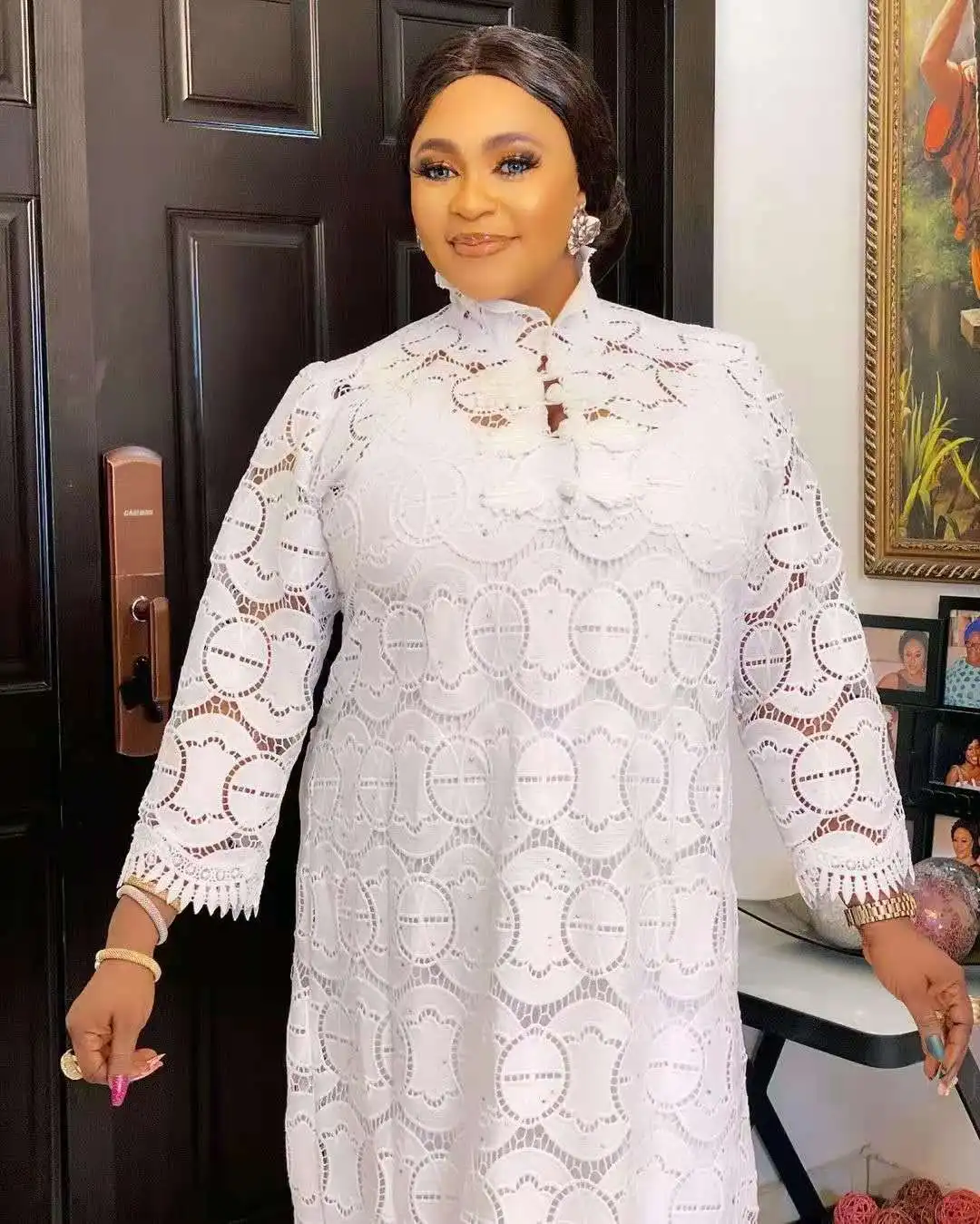 European and American African mom popular skirt quality water soluble lace cloth luxury large size long skirt with inner skirt
European and American African mom popular skirt quality water soluble lace cloth luxury large size long skirt with inner skirt