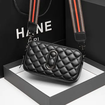Lingge female bag 2020 new chain bag tide leather wide shoulder strap crossbody bag wild shoulder bag small square bag
Lingge female bag 2020 new chain bag tide leather wide shoulder strap crossbody bag wild shoulder bag small square bag