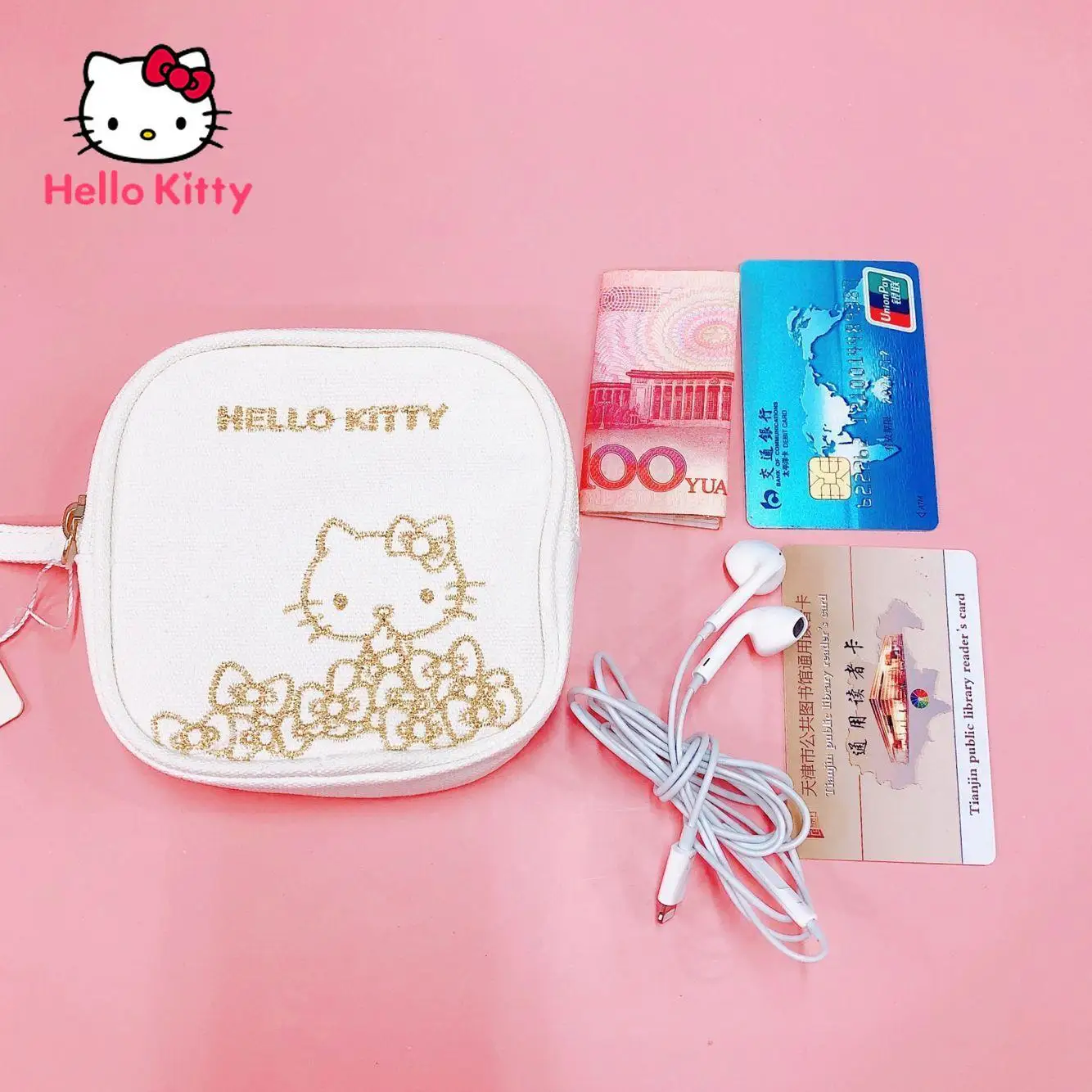 Hello Kitty fashion ladies new 2021 mini cute cartoon creative coin purse portable storage bag
Hello Kitty fashion ladies new 2021 mini cute cartoon creative coin purse portable storage bag