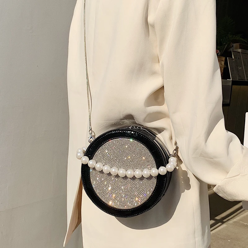 Elegant Female Pearl Tote Bag 2019 Summer New Quality PU Leather Women's Designer Handbag Diamond Chain Shoulder Messenger Bag
Elegant Female Pearl Tote Bag 2019 Summer New Quality PU Leather Women's Designer Handbag Diamond Chain Shoulder Messenger Bag
