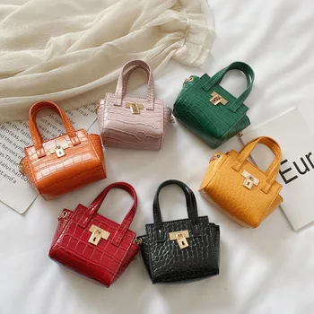 2020 New Girls Purses and Handbags For Women Small Wallet Fashion Heart PU Leather Shoulder Bag Kid Ladies Mini Coin Bolsa
2020 New Girls Purses and Handbags For Women Small Wallet Fashion Heart PU Leather Shoulder Bag Kid Ladies Mini Coin Bolsa