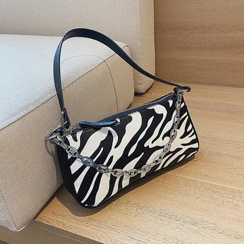 Elegant Female Small Tote bag 2020 Fashion New Underarm Package Women's Designer Handbag Party Clutch Bag Ins Chic Shoulder Bags
Elegant Female Small Tote bag 2020 Fashion New Underarm Package Women's Designer Handbag Party Clutch Bag Ins Chic Shoulder Bags