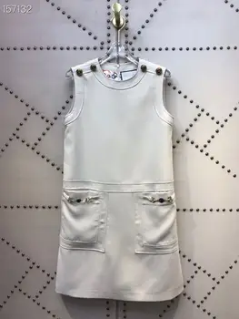 High Quality Runway Designer Dresses Women New 2020 Spring Elegant Sleeveless Lining Print Gold Buttons Mini A-Line Beige Dress
High Quality Runway Designer Dresses Women New 2020 Spring Elegant Sleeveless Lining Print Gold Buttons Mini A-Line Beige Dress