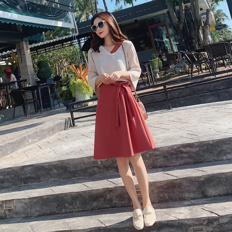 Royal Sister Set Western Style Fashion Spring And Summer Goddess-Style Sense of Design Women's Non-mainstream Young-Style Elegan
Royal Sister Set Western Style Fashion Spring And Summer Goddess-Style Sense of Design Women's Non-mainstream Young-Style Elegan
