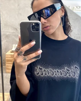 Vetements T Shirt Silver Rivet INS summer style Best Quality Vetements Top Tee Streetwear Cotton Short Sleeve Vetements t-shirts
Vetements T Shirt Silver Rivet INS summer style Best Quality Vetements Top Tee Streetwear Cotton Short Sleeve Vetements t-shirts