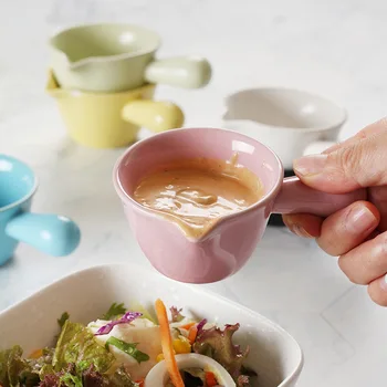 Solid Handle Ceramic Sauce Oil Dish Porcelain Sharp Mouth Pouring Gravy Boat Ceramics Dessert Plate Nuts Fruit Snack Dish Plate
Solid Handle Ceramic Sauce Oil Dish Porcelain Sharp Mouth Pouring Gravy Boat Ceramics Dessert Plate Nuts Fruit Snack Dish Plate