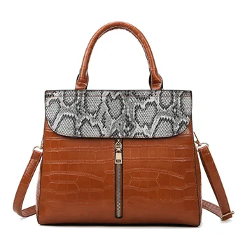 Summer Europe and the United States fashionable joker atmosphere handbag female bag high texture snakerwork oblique one shoulder 
Summer Europe and the United States fashionable joker atmosphere handbag female bag high texture snakerwork oblique one shoulder