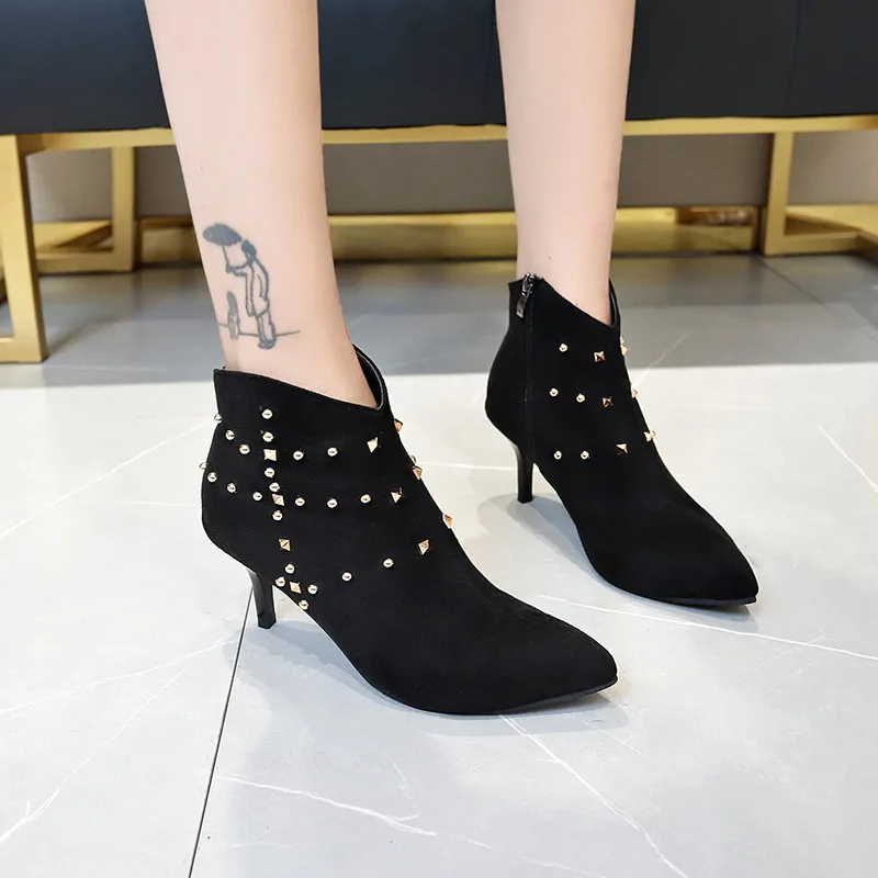 Flock Pointed toe british rivets high heels women martin boots thin heels side zipper short botines female punk studs stilettos
Flock Pointed toe british rivets high heels women martin boots thin heels side zipper short botines female punk studs stilettos
