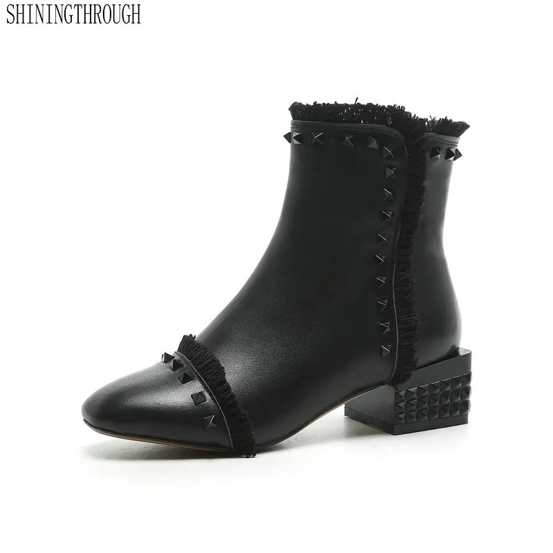 Fashion genuine Leather Women Ankle Boots square Toe Low Heels Western Boots New Punk Party Night Club Shoes Woman
Fashion genuine Leather Women Ankle Boots square Toe Low Heels Western Boots New Punk Party Night Club Shoes Woman