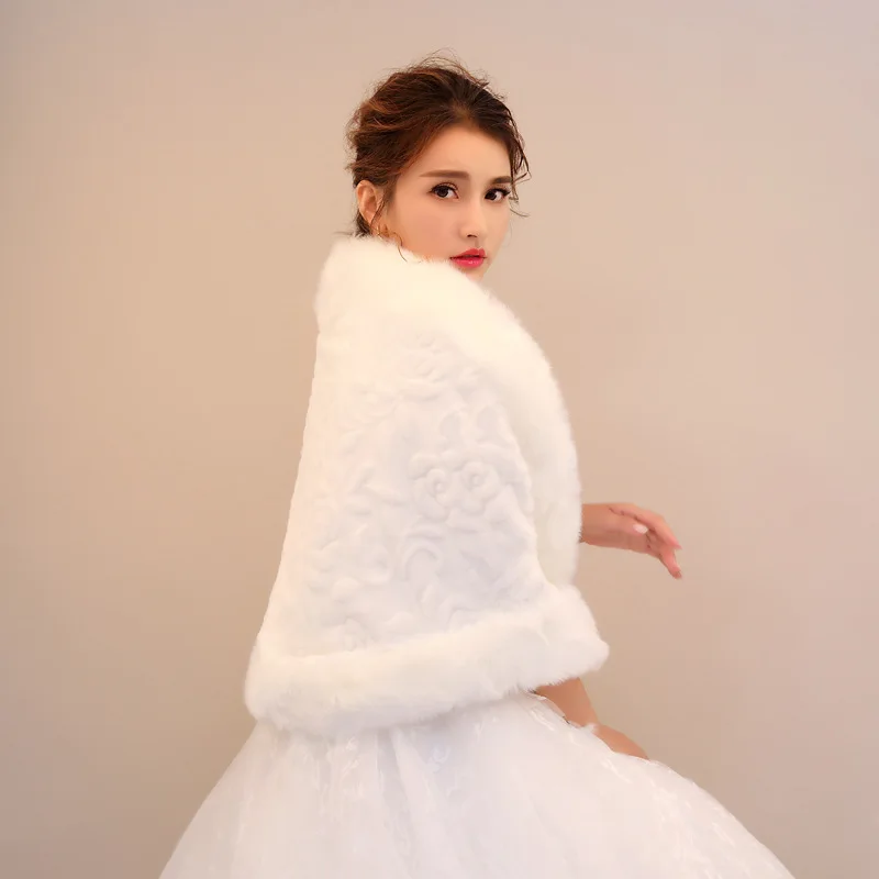 Faux Fur Bridal Shawl Wraps Marriage Woman's Shrug Bride Winter Coat Wedding Party Boleros Jacket Cloak Cover Up Free Shipping Faux Fur Bridal Shawl Wraps Marriage Woman's Shrug Bride Winter Coat Wedding Party Boleros Jacket Cloak Cover Up Free Shipping