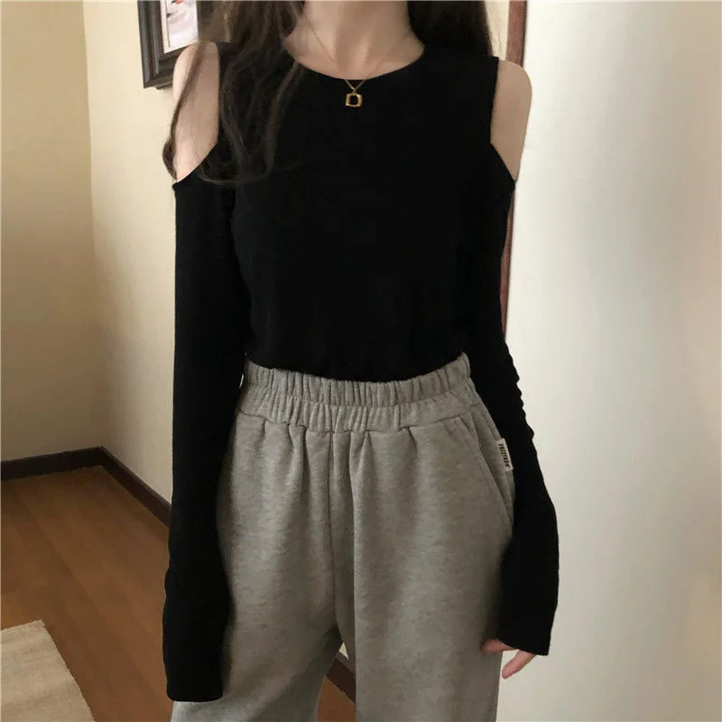 Autumn And Winter Korean Design Off Shoulder Long Sleeve Shirt T-shirt Women Tshirt Ins Slim Black Bottomed Top Fashion Vogue
Autumn And Winter Korean Design Off Shoulder Long Sleeve Shirt T-shirt Women Tshirt Ins Slim Black Bottomed Top Fashion Vogue