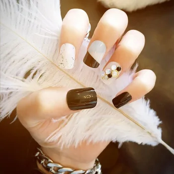 Manicure Finished Product Magazine Style Sequin Protein Stone Short Fake Nails Patch 24 Sheet C68
Manicure Finished Product Magazine Style Sequin Protein Stone Short Fake Nails Patch 24 Sheet C68