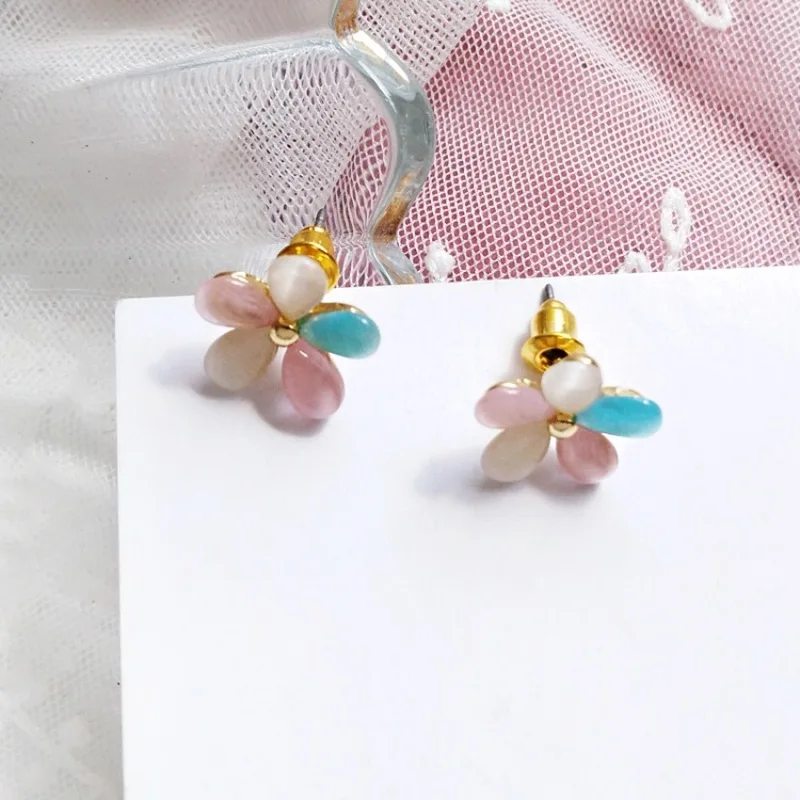 Japanese Korean Simple Beautiful Multicolored Flower Small Stud Earrings Fashion Creative Girl Women's Jewelry Accessories
Japanese Korean Simple Beautiful Multicolored Flower Small Stud Earrings Fashion Creative Girl Women's Jewelry Accessories