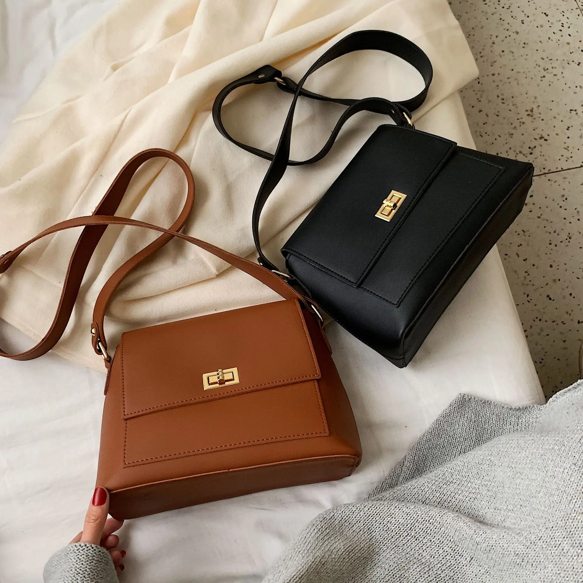 Soft Surface Pu Women's Small Bag 2019 Winter New Style Lock Retro Shoulder Square Sling Bag Simple Versatile Shoulder Bag
Soft Surface Pu Women's Small Bag 2019 Winter New Style Lock Retro Shoulder Square Sling Bag Simple Versatile Shoulder Bag