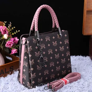 Genuine Leather Handbags 2020 New Fashion Letter Handbag All-match Casual One Shoulder Large Capacity Bag Luxury Brand Handbags
Genuine Leather Handbags 2020 New Fashion Letter Handbag All-match Casual One Shoulder Large Capacity Bag Luxury Brand Handbags