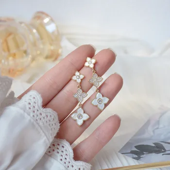 14K Real Gold Plated CZ Cubic Zircon Flower Stud Earrings for Women Delicate Shell Jewelry Crystal Long Earrings
14K Real Gold Plated CZ Cubic Zircon Flower Stud Earrings for Women Delicate Shell Jewelry Crystal Long Earrings