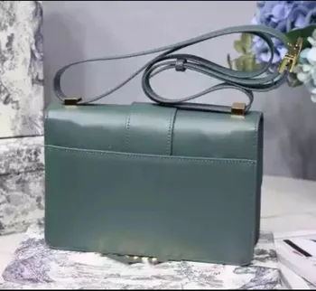 2020 high quality brand luxury fashion women crossbody bag genuine leather free shipping euro brand
2020 high quality brand luxury fashion women crossbody bag genuine leather free shipping euro brand