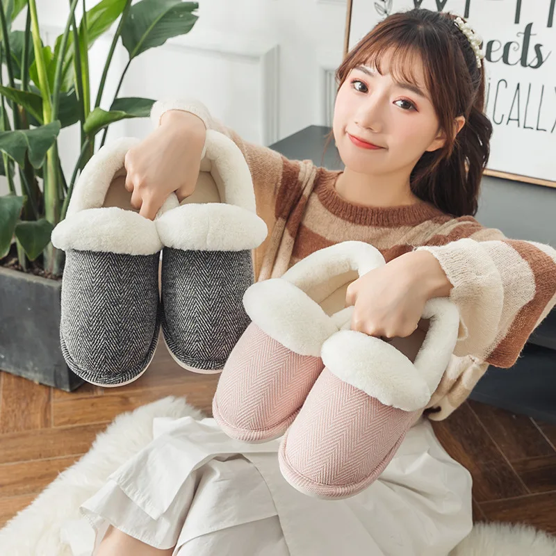 Winter Warm Thick Plush Cotton Slippers Women's quan bao gen Fur Slipper Men's Household with Indoor Couples Home Cotton-padded 
Winter Warm Thick Plush Cotton Slippers Women's quan bao gen Fur Slipper Men's Household with Indoor Couples Home Cotton-padded