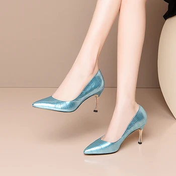 INS HOT Women pumps natural leather shoes plus size Embossed stone pattern Europe and America super high heels ladies shoes
INS HOT Women pumps natural leather shoes plus size Embossed stone pattern Europe and America super high heels ladies shoes