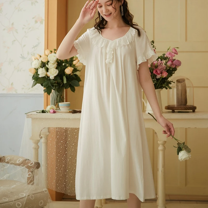 

Lace Embroidered Nightgowns Victorian Nightdress Lounge Sleepwear Women's Dress Princess Sleepshirts Vintage Palace Style