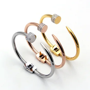 European and American three-layer drill cylinder tip nail spring open bracelet cool Super Flash mud diamond bracelet
European and American three-layer drill cylinder tip nail spring open bracelet cool Super Flash mud diamond bracelet