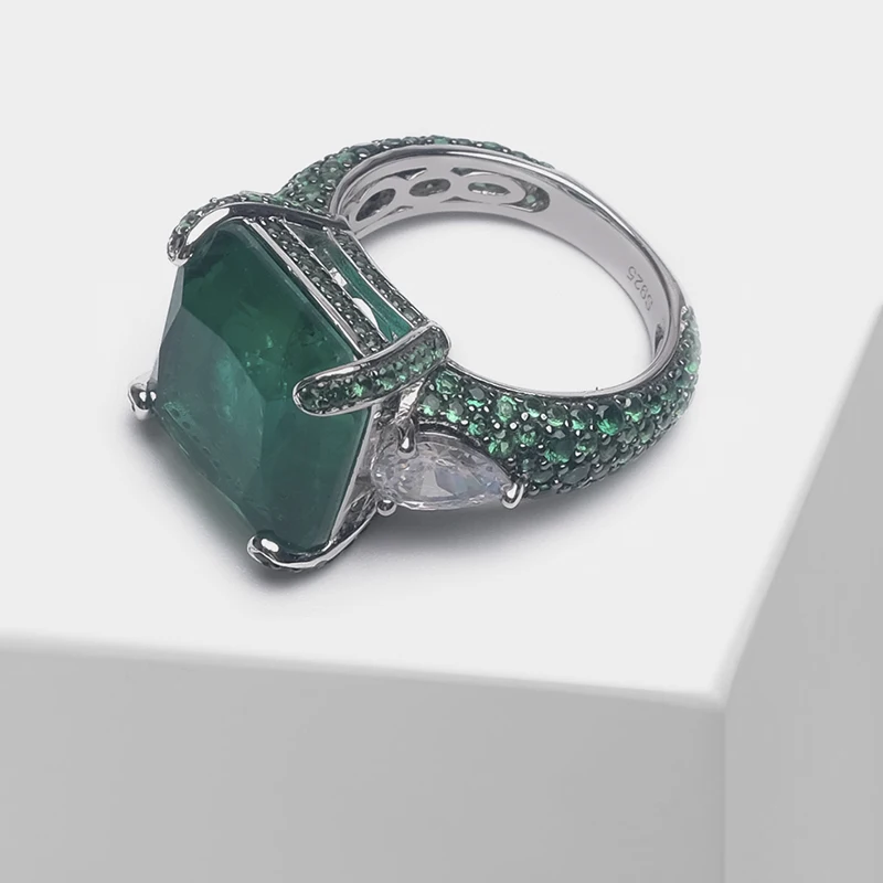 Local focal Fashion 925 Silver Square design shiny green ring
Local focal Fashion 925 Silver Square design shiny green ring