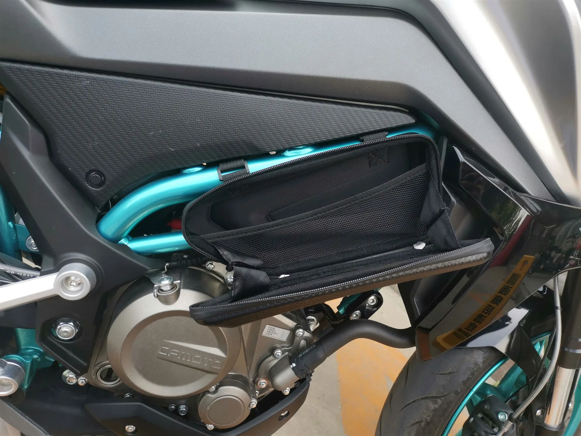 Motorcycle Side Package Modified Hard Shell Triangle Package Bag Kit for SUZUKI GSXR600 GSXR750 97-99 GSX-R750 2018
Motorcycle Side Package Modified Hard Shell Triangle Package Bag Kit for SUZUKI GSXR600 GSXR750 97-99 GSX-R750 2018
