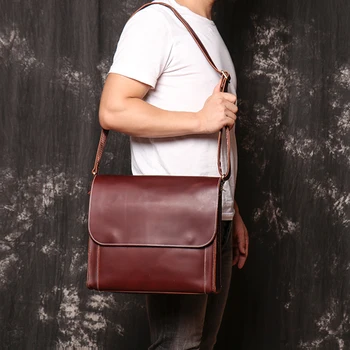 Genuine Leather Mens Shoulder Messenger Bag Crazy Horse Leather Laptop Bag Cowskin Leather Satchel 
Genuine Leather Mens Shoulder Messenger Bag Crazy Horse Leather Laptop Bag Cowskin Leather Satchel
