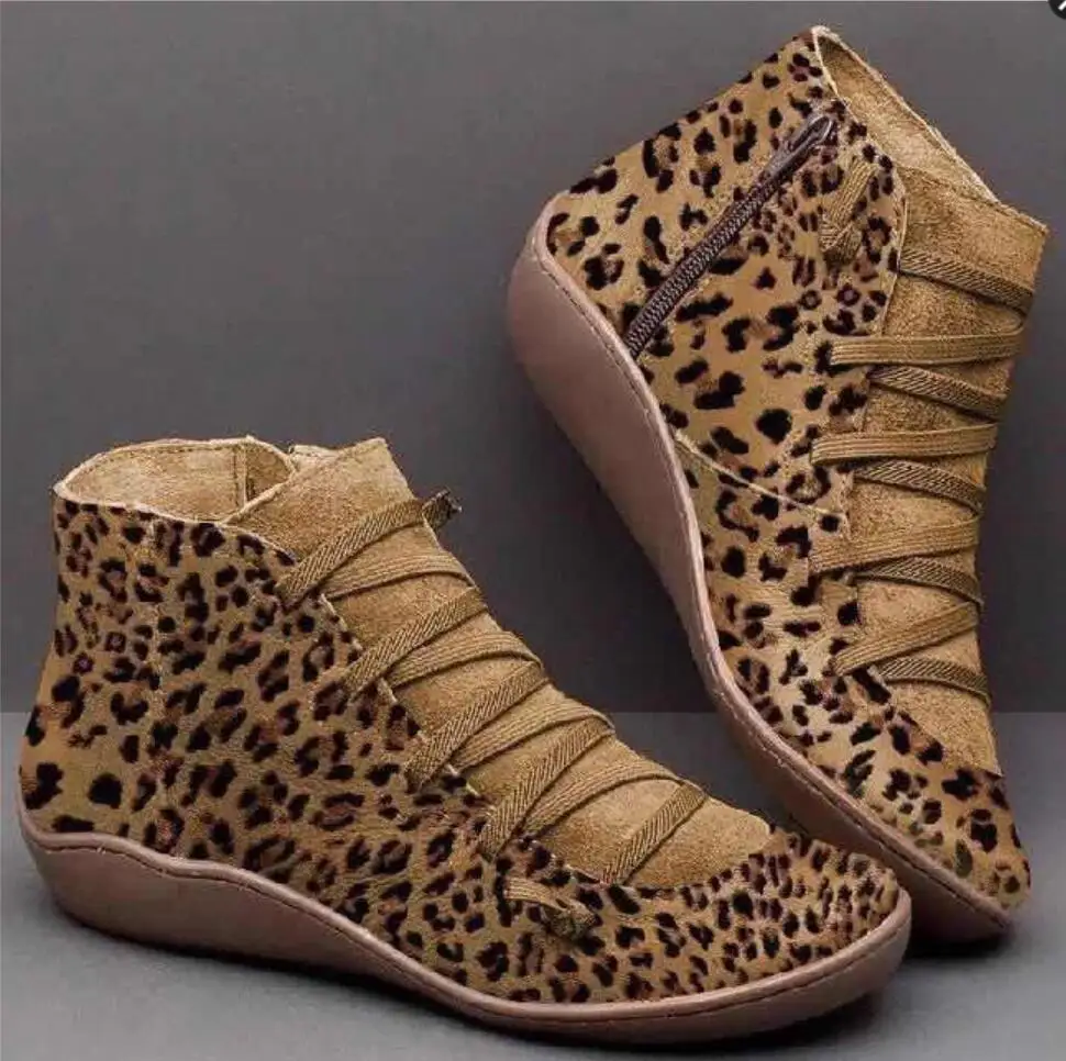 Women Retro Flat Ankle Boots Female Soft Bottom Non Slip hook Shoes Ladies Solid Women's Boots
Women Retro Flat Ankle Boots Female Soft Bottom Non Slip hook Shoes Ladies Solid Women's Boots