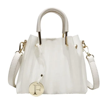 Large-Capacity Handbag Ladies Jelly Handbag Summer Fashion Messenger Bag
Large-Capacity Handbag Ladies Jelly Handbag Summer Fashion Messenger Bag