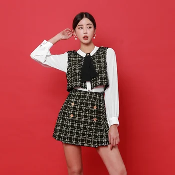 New Fashion Skirt Suit Women Plaid Tweed Patchwork Bow Tops + Woolen Double-breasted Mini A Line Skirt Set Fashion 2 PCS Set
New Fashion Skirt Suit Women Plaid Tweed Patchwork Bow Tops + Woolen Double-breasted Mini A Line Skirt Set Fashion 2 PCS Set