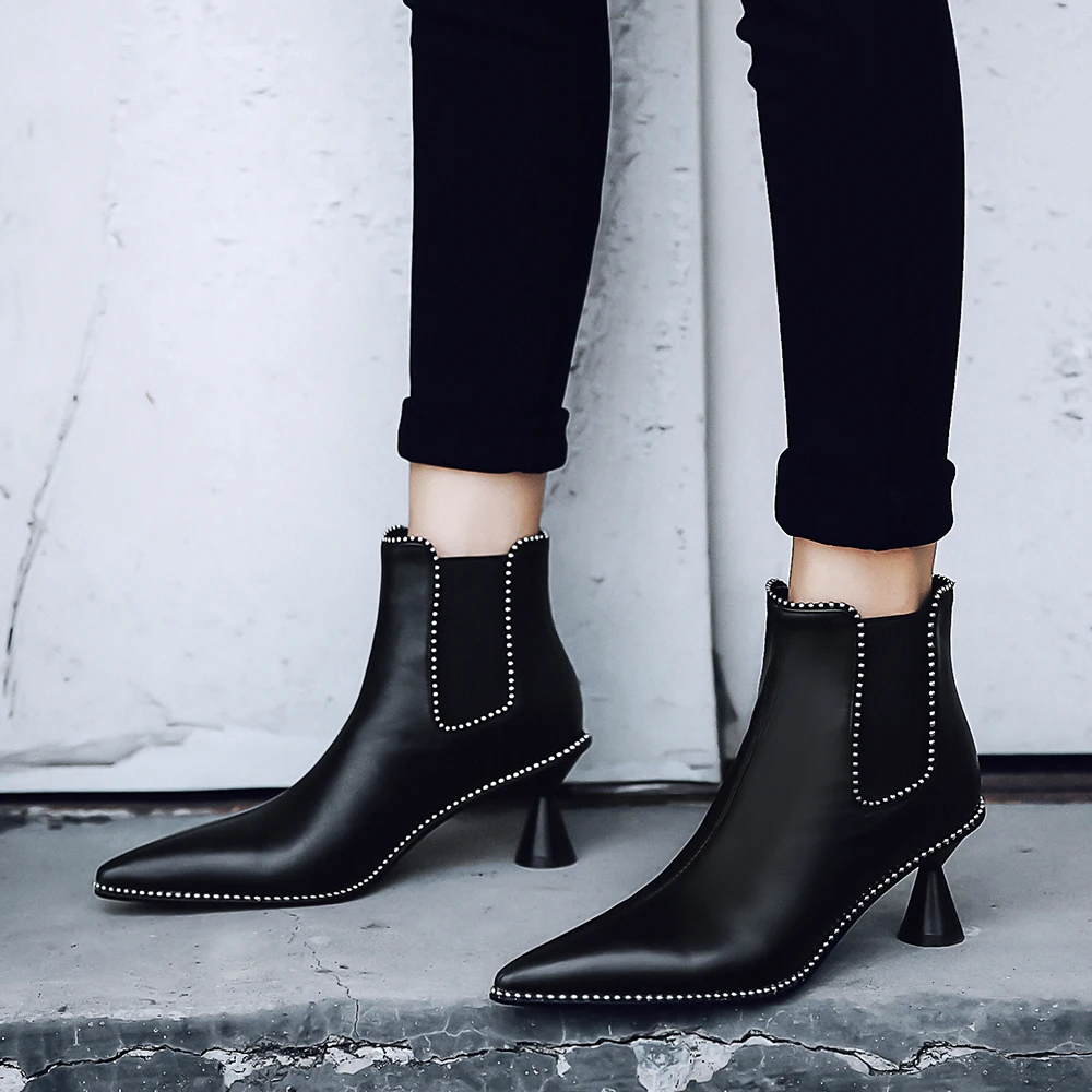 Plus Size 34-43 High Quality Women Ankle Boots Elastic Band Pointed Toe Footwear High Heels Female Boot Party Shoes Women Winter
Plus Size 34-43 High Quality Women Ankle Boots Elastic Band Pointed Toe Footwear High Heels Female Boot Party Shoes Women Winter