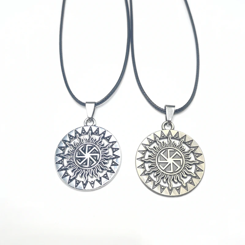Fashion Simple Retro Sunflower Sun Flower Metal Pendant Men and Women Long Necklace Jewelry Wholesale 
Fashion Simple Retro Sunflower Sun Flower Metal Pendant Men and Women Long Necklace Jewelry Wholesale