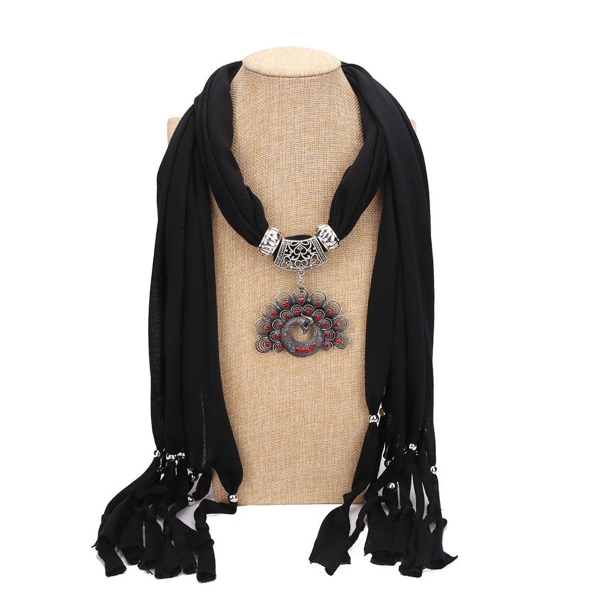 Joker Peacock Alloy Pendant Jewelry Scarf Necklace Four Seasons with Decorative Scarf Women Autumn pendant scarf
Joker Peacock Alloy Pendant Jewelry Scarf Necklace Four Seasons with Decorative Scarf Women Autumn pendant scarf