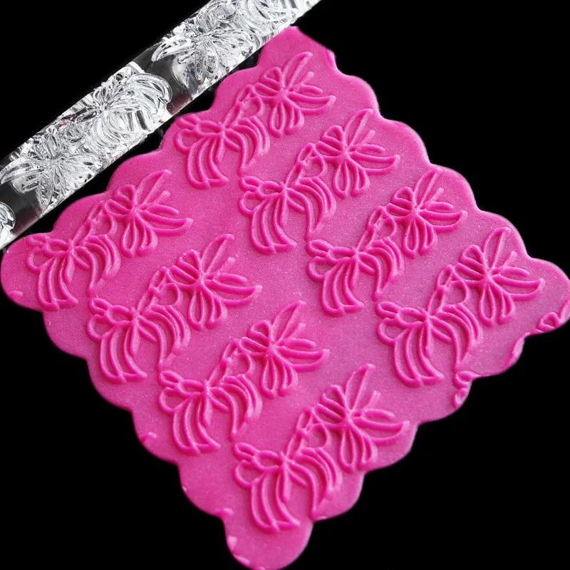 New Flower Acrylic Embossing Rolling Pins Cake Decorating Tool Fondant Rolling Pins Cake Sugarcraft Embossing Cake Tool 9034
New Flower Acrylic Embossing Rolling Pins Cake Decorating Tool Fondant Rolling Pins Cake Sugarcraft Embossing Cake Tool 9034