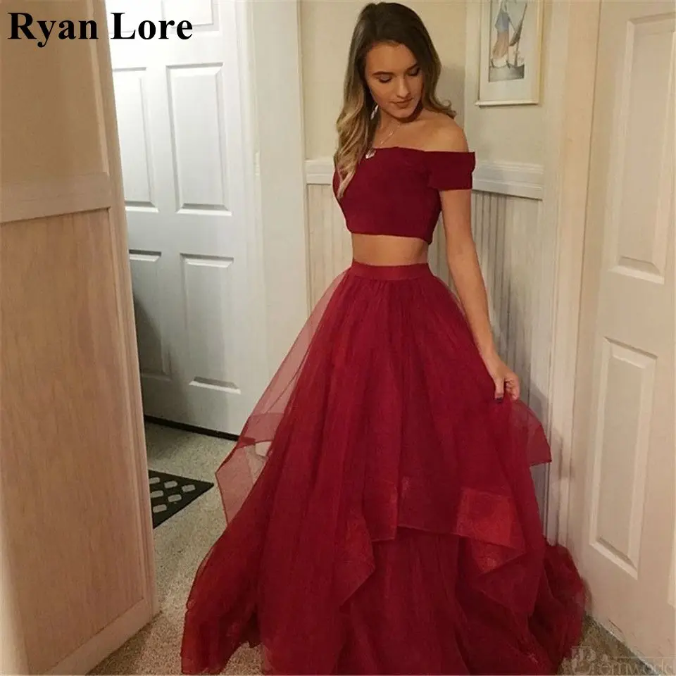 Burgundy Women Prom Dresses 2020 Red Two Pieces Off The Shoulder Formal Evening Gowns Long Party Vestidos Party robe de soiree
Burgundy Women Prom Dresses 2020 Red Two Pieces Off The Shoulder Formal Evening Gowns Long Party Vestidos Party robe de soiree