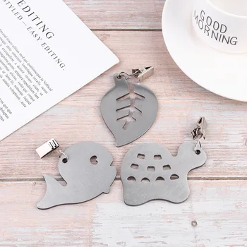 4PCS Thickened Stainless Steel Tablecloth Clips Table Cloth Cover Clamps for Home Dining Room Decoration (Whale /Leaf /Turtle)
4PCS Thickened Stainless Steel Tablecloth Clips Table Cloth Cover Clamps for Home Dining Room Decoration (Whale /Leaf /Turtle)