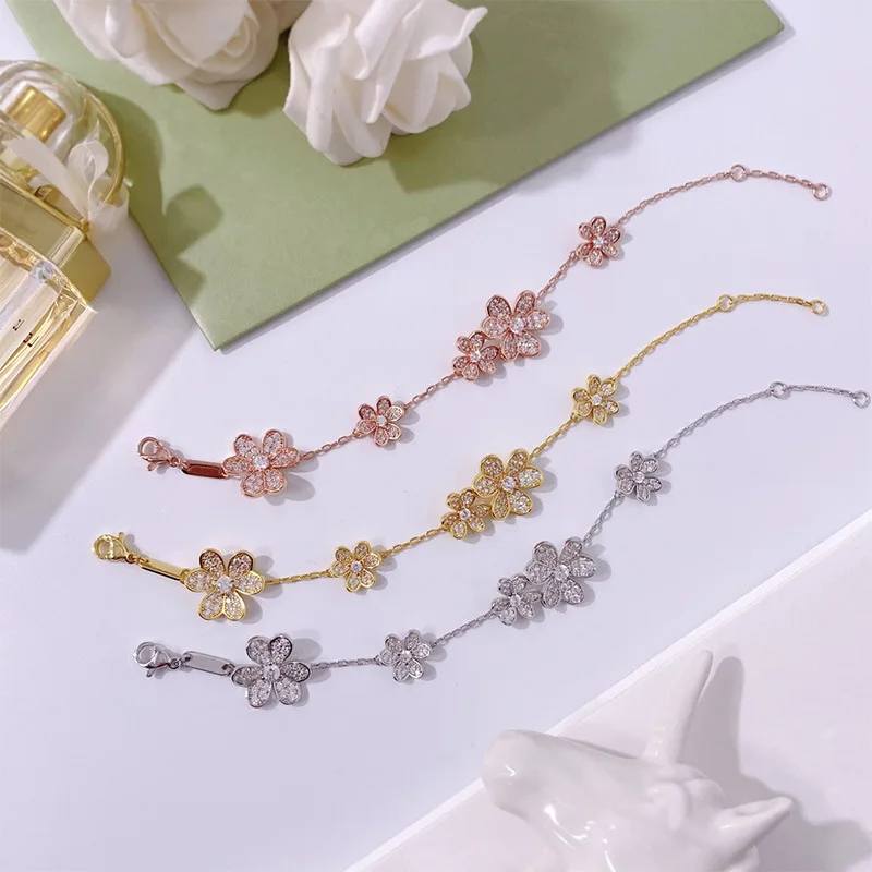 

2021 New AAA Quality Women Luxury Jewelry Bracelet Sweet Romantic Lucky Zircon Flower Bracelet