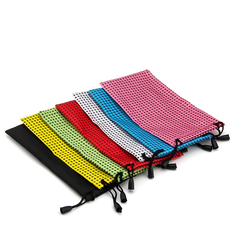 2 pieces Random Delivery Eyeglasses Cloth bag Drawstring tight Sunglasses Bag Portable PU Dust proof glasses Bag GDdiandian
2 pieces Random Delivery Eyeglasses Cloth bag Drawstring tight Sunglasses Bag Portable PU Dust proof glasses Bag GDdiandian