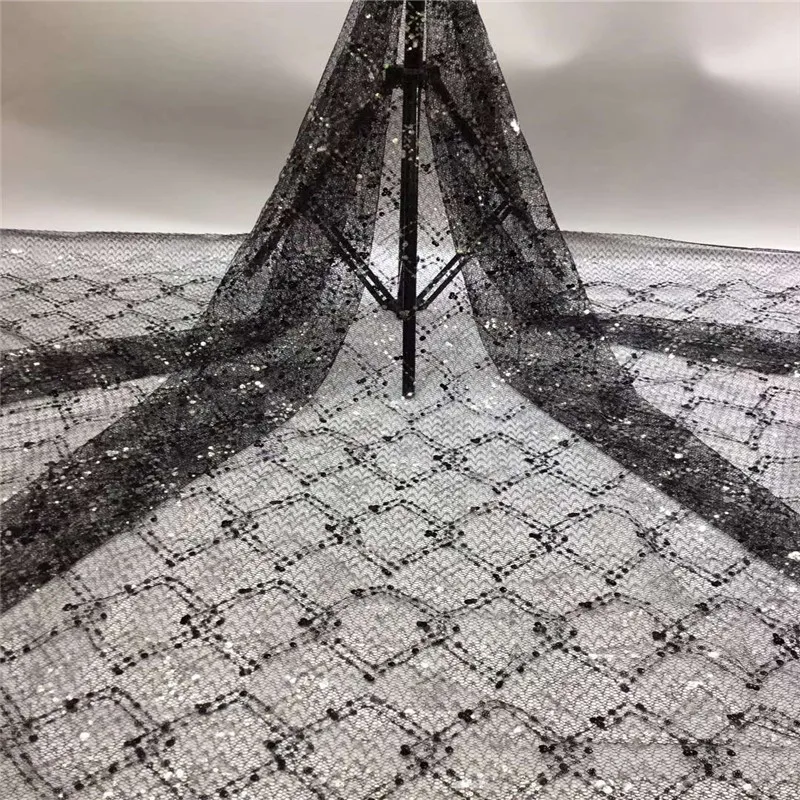 2020 Wholesale luxury quality African chiffon lace fabric with sequins 5 yards black sequins lace fabric
2020 Wholesale luxury quality African chiffon lace fabric with sequins 5 yards black sequins lace fabric