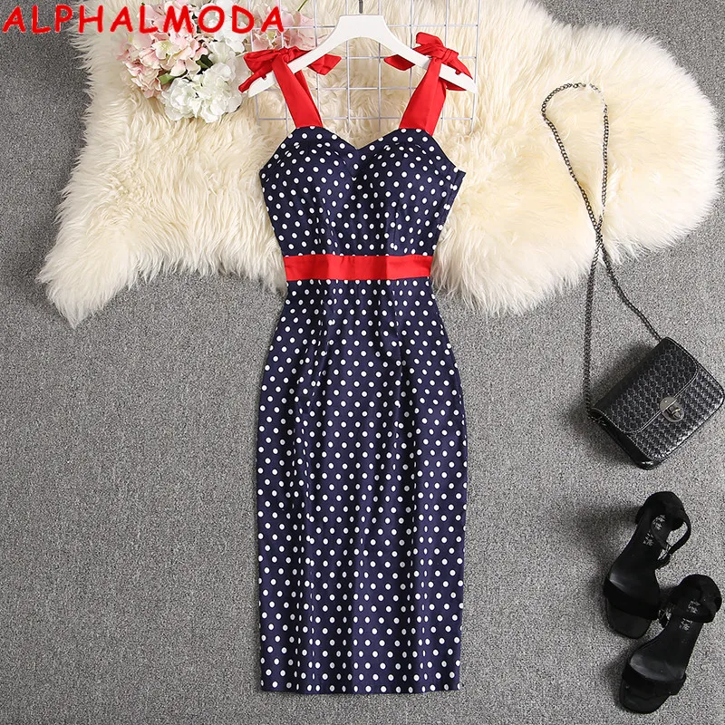 Женское платье в горошек ALPHALMODA эластичное Красное на бретельках для ношения