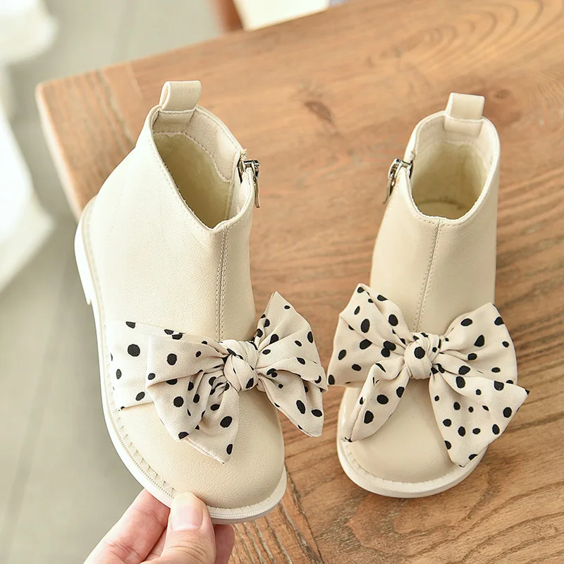 Children's boots 2019 autumn and winter new children's shoes cute bow boots fashion wild girls cotton shoes
Children's boots 2019 autumn and winter new children's shoes cute bow boots fashion wild girls cotton shoes