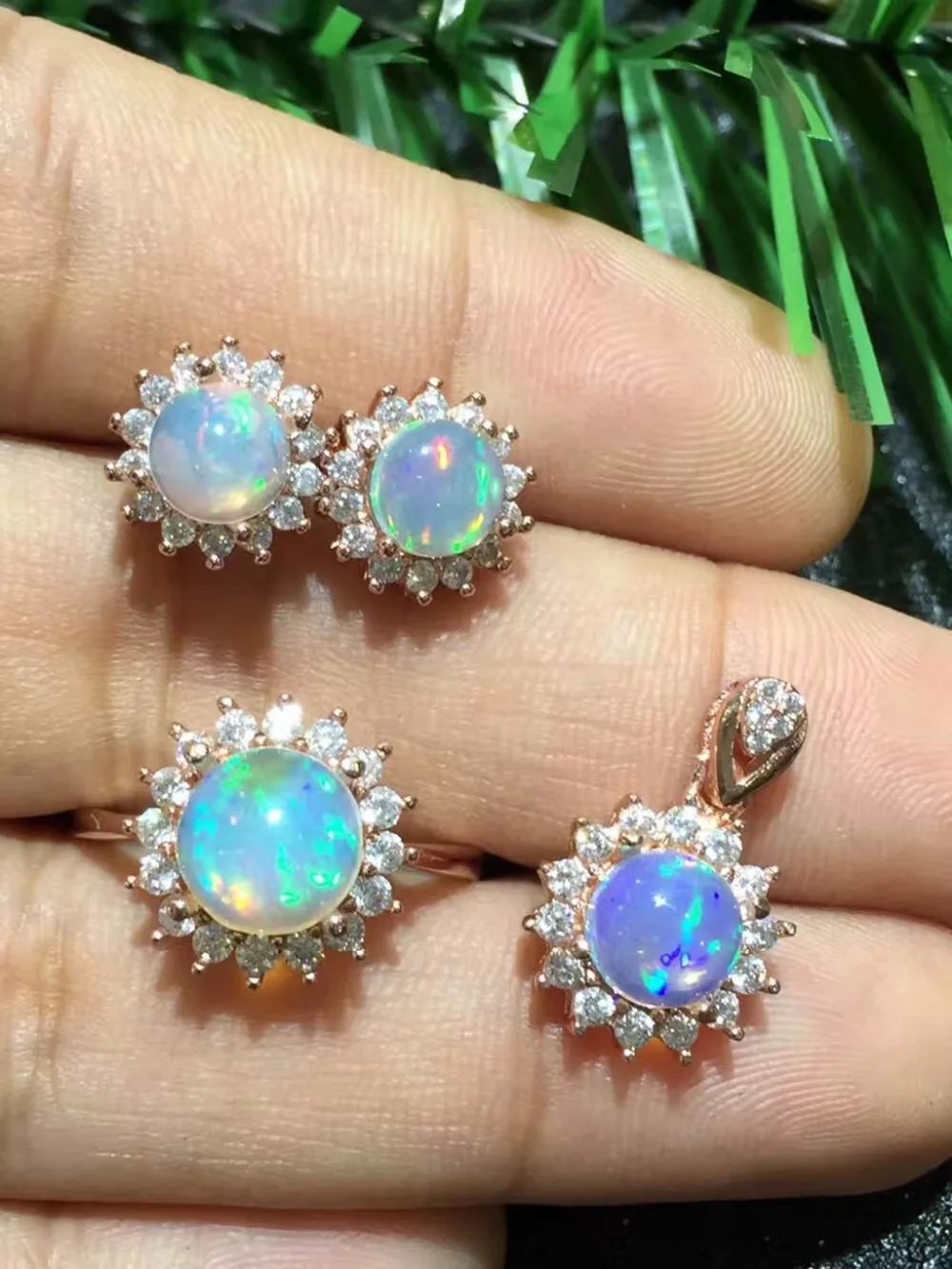 MeiBaPJ Natural Opal Gemstone Sun Flower Earrings Ring and Necklace 3 Siut for Women Real 925 Sterling Silver Fine Jewelry Set 
MeiBaPJ Natural Opal Gemstone Sun Flower Earrings Ring and Necklace 3 Siut for Women Real 925 Sterling Silver Fine Jewelry Set