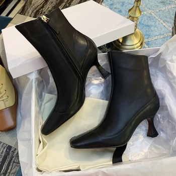 Women Ankle Boots 2020 Genuine Leather Black Sprig Autumn Short Boots Fashion Cup Heels Women High Heels Ankle Boots Shoes Women
Women Ankle Boots 2020 Genuine Leather Black Sprig Autumn Short Boots Fashion Cup Heels Women High Heels Ankle Boots Shoes Women