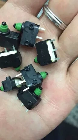 5PCS For VW Land Rover A6 Q7 Audi J518 lock ignition switch Micro switch / button / light touch / car switch
5PCS For VW Land Rover A6 Q7 Audi J518 lock ignition switch Micro switch / button / light touch / car switch