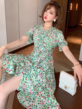 Trendy Fresh Color Water Drop Printed Wooden Ear V-neck Waist Hugging Lotus Leaf Hem Dress Women's Fashion Summer New Style
Trendy Fresh Color Water Drop Printed Wooden Ear V-neck Waist Hugging Lotus Leaf Hem Dress Women's Fashion Summer New Style
