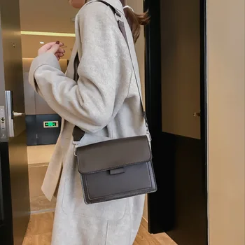 New ladies solid color simple shoulder bag diagonal cross wild small square bag solid color PU leather casual women bag
New ladies solid color simple shoulder bag diagonal cross wild small square bag solid color PU leather casual women bag