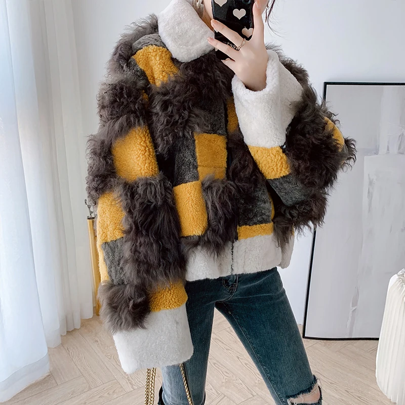 Natural Real Fur Coat Female Short Vintage 100% Wool Jacket Women Winter Clothes 2020 Korean Streetwear Double Faced Tops 91228
Natural Real Fur Coat Female Short Vintage 100% Wool Jacket Women Winter Clothes 2020 Korean Streetwear Double Faced Tops 91228